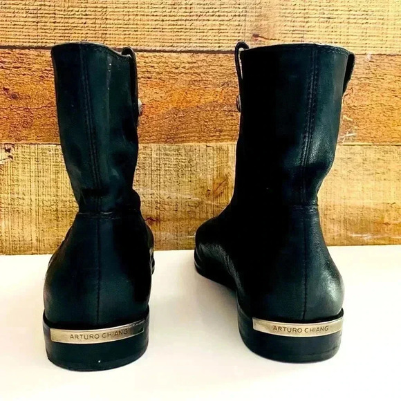 Arturo Chiang Leather Ankle Booties - Picture 3 of 8